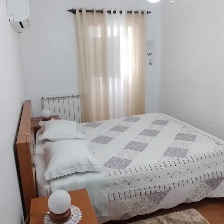 בית הארחה Casa Do Eido ג'רס